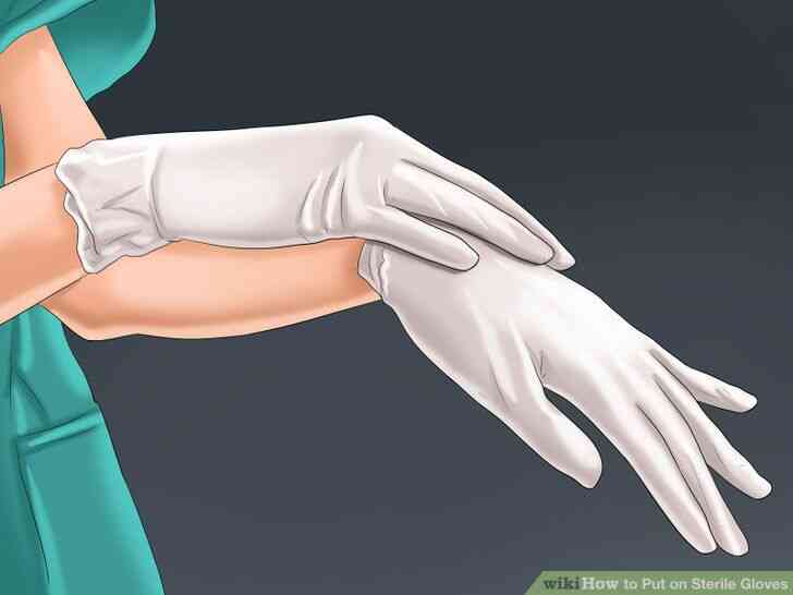 Image intitulée Mettre des Gants Stériles Étape 13